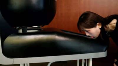 आला! आला !! आता असाही एक टीव्ही आला ज्याला चाटलं की जेवणाचा आनंद मिळेल, जाणून घ्या या खास टीव्हीबद्दल