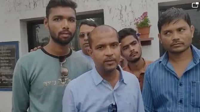 पोलिसांना शिवीगाळ करणं भोवलं, भंडाऱ्याचे राष्ट्रवादीचे आमदार राजू कारेमोरे यांना अटक