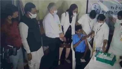 औरंगाबादेत प्रियदर्शनी शाळेतून किशोरवयीनांच्या लसीकरणाला सुरुवात, 100% उद्दिष्ट गाठण्याचे आवाहन!