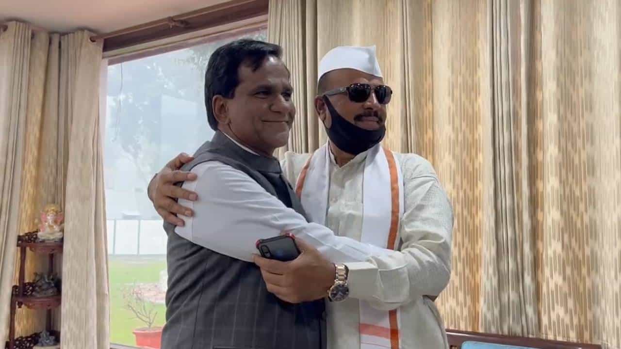 ये रिश्ता क्या कहलाता है?, रावसाहेब दानवे-अब्दुल सत्तारांची दिल्लीत गळाभेट