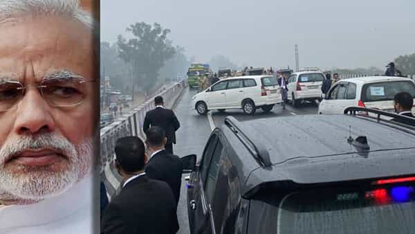 ट्विटरवर PM MODI PUNJAB ट्रेन्ड होऊ लागलंय. अनेक पोस्ट ट्विटरवर पडत आहेत. हजारो लोकांनी पंजाबमध्ये झालेल्या घटनेवर प्रतिक्रिया दिल्या आहेत. यावरुन राजकीय आरोप प्रत्यारोपांनाही सुरुवात झाली आहे. नेमकं पंजाबमध्ये मोदींसोबत काय झालंय, चला समजून घेऊयात... (PHOTO Source - Twitter)