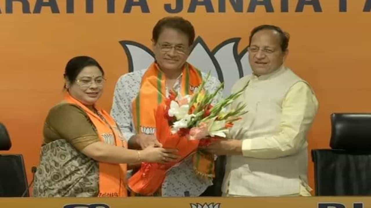 रामानंद सागर निर्मित सुप्रसिद्ध टीव्ही रिरियल 'रामायण' मध्ये श्रीरामांची भूमिका साकारणारे अभिनेते अरुण गोविल यांनी मार्च 2021 मध्ये भाजपात प्रवेश केला. तेव्हापासून त्यांच्या राजकीय प्रवासाला सुरुवात झाली आहे.