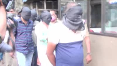 Wife Swapping Racket | केरळमध्ये बायकोंची अदलाबदल करणारं मोठं रॅकेट, परपुरुषांशी लैंगिक संबंधांसाठी हजारोंचा पत्नीवर दबाव