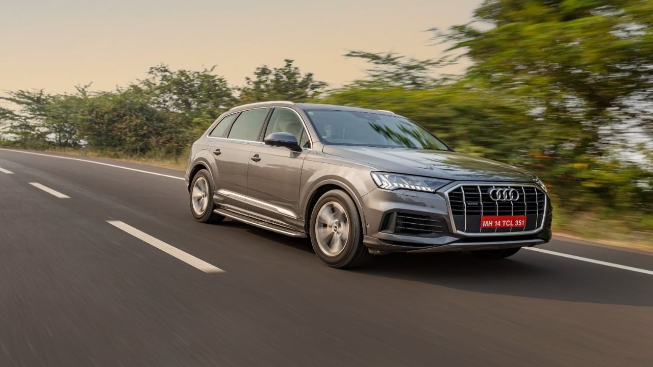ऑडी इंडियाकडून Audi Q7 साठी बुकिंग्ज घेण्यास सुरुवात, प्रीमिअम प्लस, टेक्‍नोलॉजी व्‍हेरिएंट्समध्ये SUV बाजारात