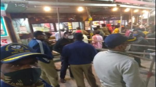 Nagpur Corona | लग्नसमारंभात पन्नास जणांनाच परवानगी; पण, लक्षात कोण घेतोय?, नागपूर मनपा प्रशासन उगारतोय बडगा