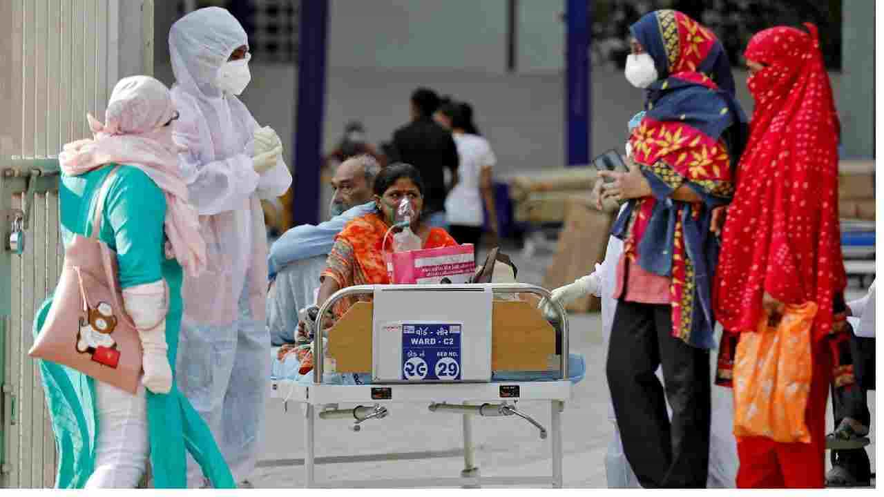 Corona Cases in India: देशात आजही कोरोना रुग्णसंख्येत उसळी, महाराष्ट्रातील रुग्णांचा सर्वाधिक 17.68% वाटा!