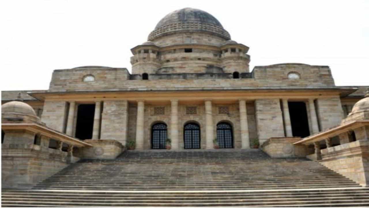 कोरोनाची तिसरी लाट आली, राज्य सरकार, हाफकीनने आतातरी जागं व्हावं, उच्च न्यायालयाच्या नागपूर खंडपीठाने सुनावले खडे बोल