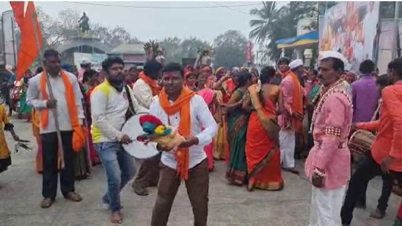 महाराष्ट्राची कुलस्वामिनी आई तुळजाभवानी मातेच्या शाकंभरी नवरात्र उत्सवातील मुख्य आकर्षण असलेला जलदिंडी हा धार्मिक कार्यक्रम पार पडला .