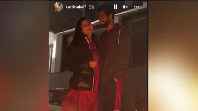 vicky kaushal-katrina kaif lohari photos विकी- कतरिनाच्या लग्नानंतरची पहिली लोहरी, सोशल मीडियावर फोटो शेअर