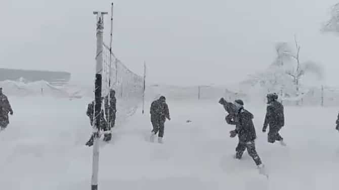 Video : कडाक्याच्या थंडीतही भारतीय जवानांचं शौर्य पाहून अभिमानानं फुलेल तुमची छाती