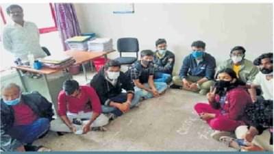 मराठी हौशी राज्य नाट्य स्पर्धा रद्द, कलाकारांचा हिरमोड, स्पर्धा घ्या, अन्यथा... औरंगाबादेत कलाकारांचा ठिय्या