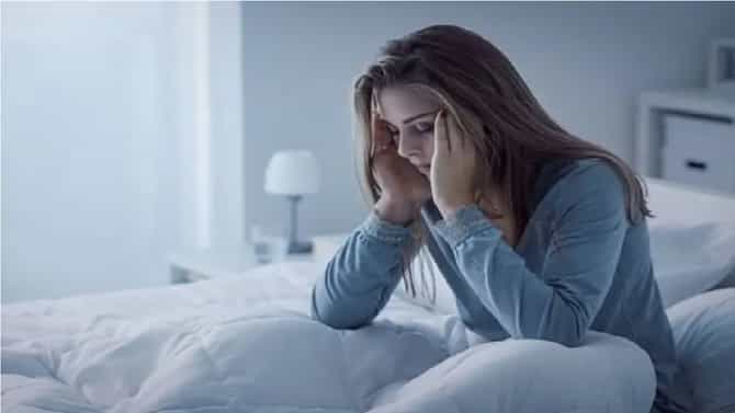 तणावमुक्त राहण्यासाठी खास टीप्स...एका क्लिकवर जाणून घ्या कसे राहाल तणावमुक्त