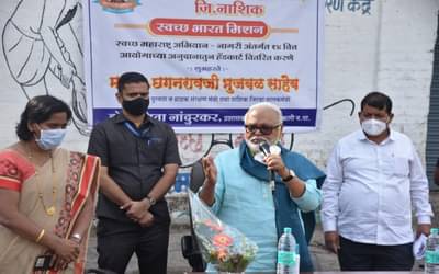 सफाई कामगारांचा आदर करा, त्यांच्यामुळे आज आपण स्वच्छ शहरात राहातो - भुजबळ