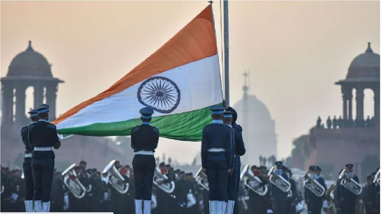 Republic Day 2022 : जाणून घ्या भारतीय प्रजासत्ताक दिनानिमित्त संविधानाच्या या 6 खास गोष्टी