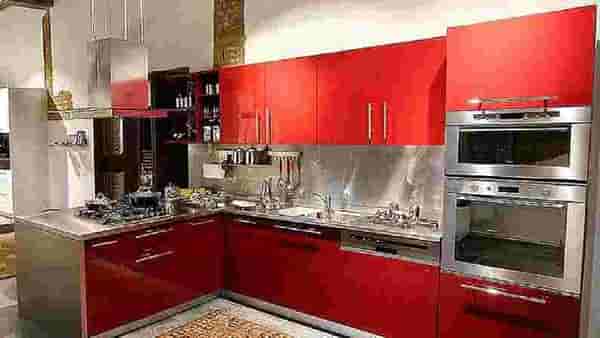 Kitchen Vastu Tips | स्वयंपाकघराचा थेट संबंध तुमच्या नशिबासोबत ! ,जाणून घ्या संबंधित वास्तू दोष आणि उपाय
