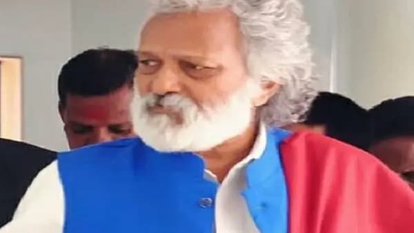 दुधातील माशी प्रमाणे मित्रपक्षांनी बाजूला फेकलं, जोगेंद्र कवाडे यांची काँग्रेस राष्ट्रवादीवर नाराजी