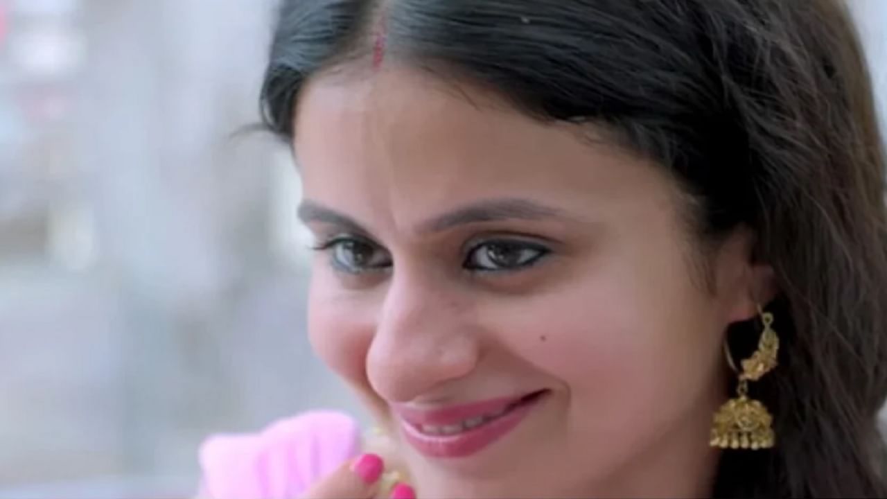 रसिकाच्या शॉर्ट फिल्म चटनीला यूट्यूबवर 132 मिलियन पेक्षा जास्त व्ह्यूज मिळाले आहेत. रसिकाच्या या शॉर्ट फिल्मला अनेक पुरस्कारही मिळाले आहेत. 