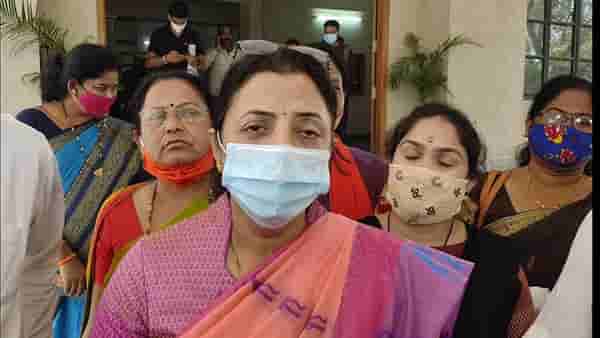 Wardha : आर्वी प्रकरणात वैद्यकीय कायद्याचे ज्ञान असलेले शासकीय वकील देण्याची मागणी करणार - मनीषा कायंदे