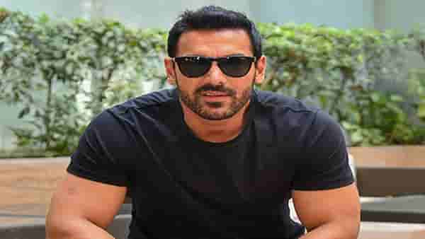 John Abraham Fees : जॉनने या चित्रपटासाठी घेतले इतके कोटी रूपये, अवघ्या बॉलिवूडमध्ये चर्चा