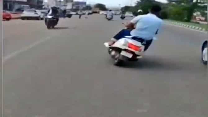 Viral Video : कोणत्या मित्रांपासून दूर राहावं? जाणून घ्या, फक्त 5 सेकंदांत...
