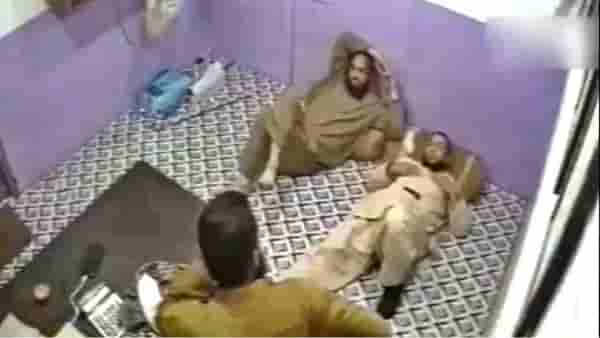 Viral Video : निवांत बसले होते गप्पा मारत आणि अचानक कोसळला पंखा