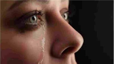 रडूबाई...काय गं लगेचच कसं तुझ्या डोळ्यात पाणी येतं...