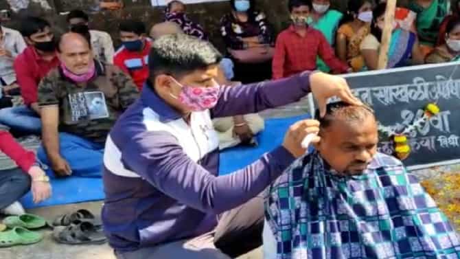 केडीएमसीच्या निषेधार्थ उपोषणकर्त्यांनी केले मुंडन, रिंग रोड प्रकल्पातील लोकांच्या पुनर्वसनाचे काय? संतप्त सवाल