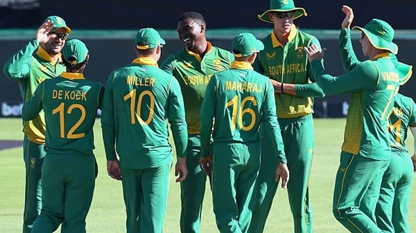 IND vs SA 1st ODI: जिंकणारा सामना कसा हरायचा, ते भारताकडून शिका