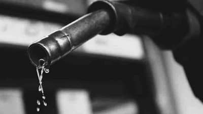 जाणून घ्या आजचे पेट्रोल-डिझेलचे दर, या शहरात डिझेल 77.13 रुपये तर पेट्रोल 82.96 रुपये; आपल्या शहराचे दरपत्रक जाणून घ्या