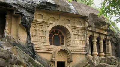 Ban on open tourist spots | नाशिकमध्ये खुल्या पर्यटन स्थळांवर बंदी; कोठे जाणे ठरेल धोक्याचे?