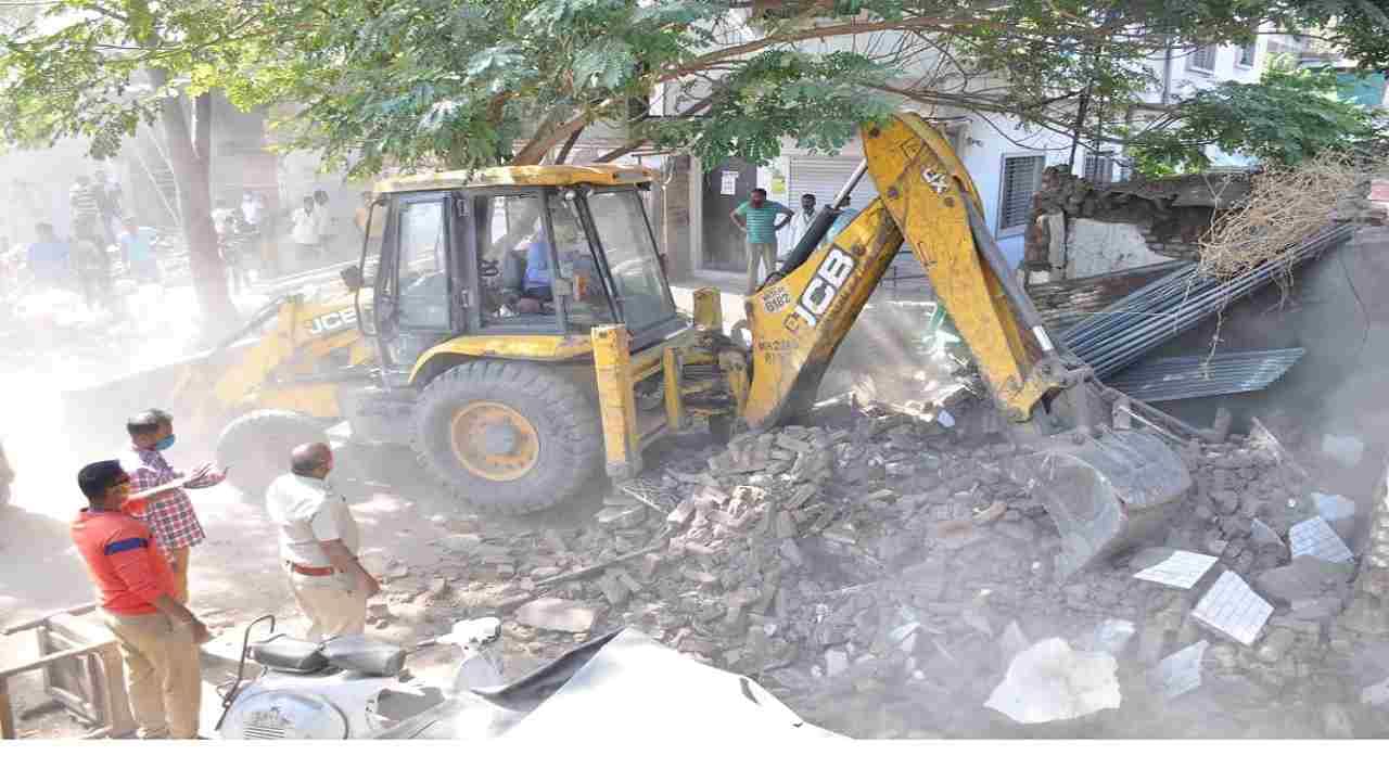 Aurangabad: रहिवाशांचा तीव्र विरोध, अखेर किले अर्क परिसरातील 12 घरे जमीनदोस्त, रस्ता रुंदीकरणाची योजना काय?