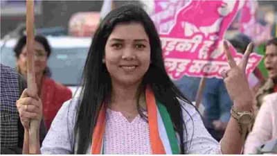 मै लडकी हूं, लड सकती हूं... उत्तर प्रदेश काँग्रेसची पोस्टर गर्ल भाजपच्या वाटेवर, काय घडलं कारण?