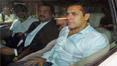 सोनाली बेंद्रेपासून सैफ अली खान-सलमान खान यांच्या महत्वाच्या केस लढणारे स्टार वकील श्रीकांत शिवडे यांचं निधन