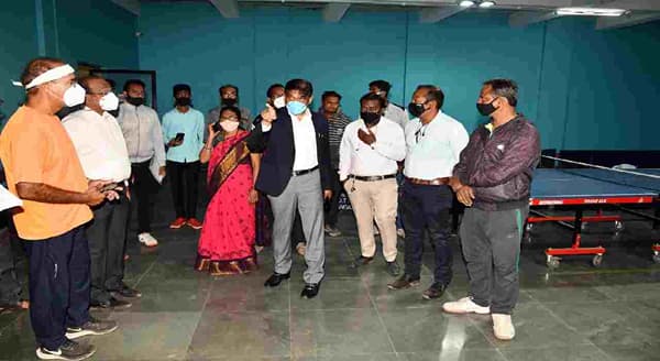 औरंगाबादच्या विभागीय क्रीडा संकुलातील एंट्रीवर आता कडक तपासणी, प्रवेशासाठी क्यूआर कोड, वाहनांवरही वॉच!!