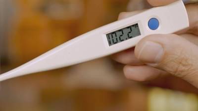 Fever | ताप आल्यानंतर बरं वाटण्यासाठी करावेत असे 8 सोपे उपाय, ज्यानं निश्चितच दिलासा मिळेल!