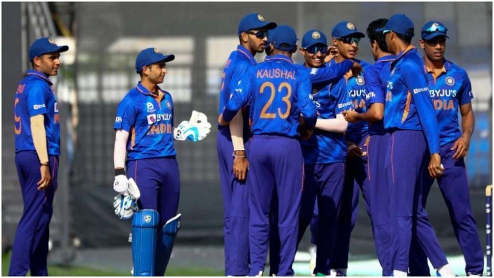 U19 World Cup: भारताचे 6 खेळाडू कोरोनाबाधित, प्लेइंग XI वर टांगती तलवार, खेळाडू कमी पडले तर उपाय काय?