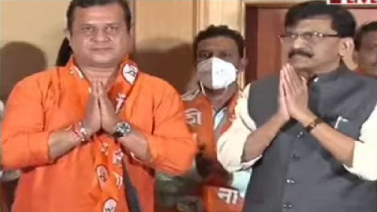 कोण आहेत शैलेंद्र वेलिंगकर ज्यांच्या जीवावर शिवसेना गोव्याच्या आखाड्यात उतरलीय?