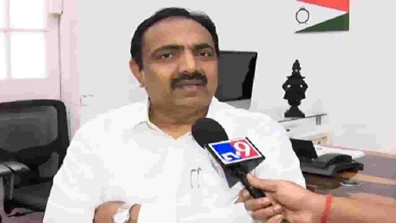 जेलमध्ये गेले म्हणून नवाब मलिकांचं पद काढून घेणं योग्य नाही- जयंत पाटील