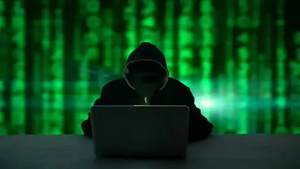 Pune cyber crime| पुण्यात सायबर चोराने  तरुणाला घातला इतक्या लाखांना  गंडा
