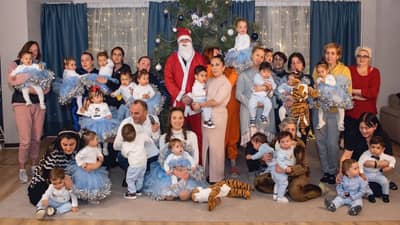 प्रियंका चोप्रा झाली आई! या अब्जाधीशाच्या पत्नीनं सरोगसीद्वारे 22 मुलांना दिला जन्म