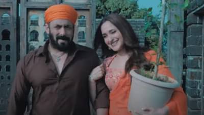 सलमान-प्रज्ञा जैस्वालचा रोमान्स, गर्लफ्रेंड यूल‍िया वंतूरच्या आवाजाची जादू; गाणं होतंय व्हायरल