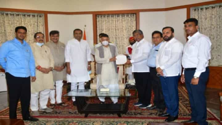 Special Report | ठाकरे सरकार बरखास्त करा, चंद्रकांत पाटलांचं राज्यपालांना साकडं Special Report | ठाकरे सरकार बरखास्त करा, चंद्रकांत पाटलांचं राज्यपालांना साकडं