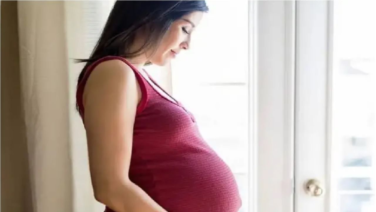 Pregnency Tips | गर्भवतीने आनंदी राहिल्यावर काय होतो फायदा...जाणून घ्या एका क्लिकवर