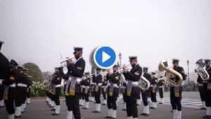 'मोनिका, ओह्ह माय डार्लिंग' नेव्हीच्या सैनिकांनी खरंच हे गाणं रिहर्सलमध्ये वाजवलं? बघा अफलातून Video