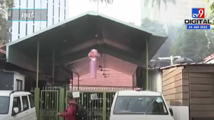 नाना पटोले यांच्या बंगल्याबाहेर पोलिसांचा बंदोबस्त वाढला नाना पटोले यांच्या बंगल्याबाहेर पोलिसांचा बंदोबस्त वाढला