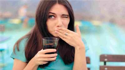 खरंच कोणी आठवण काढली तर उचकी लागते का? उचकी लागण्याची कारणं आणि त्यावरील उपाय..