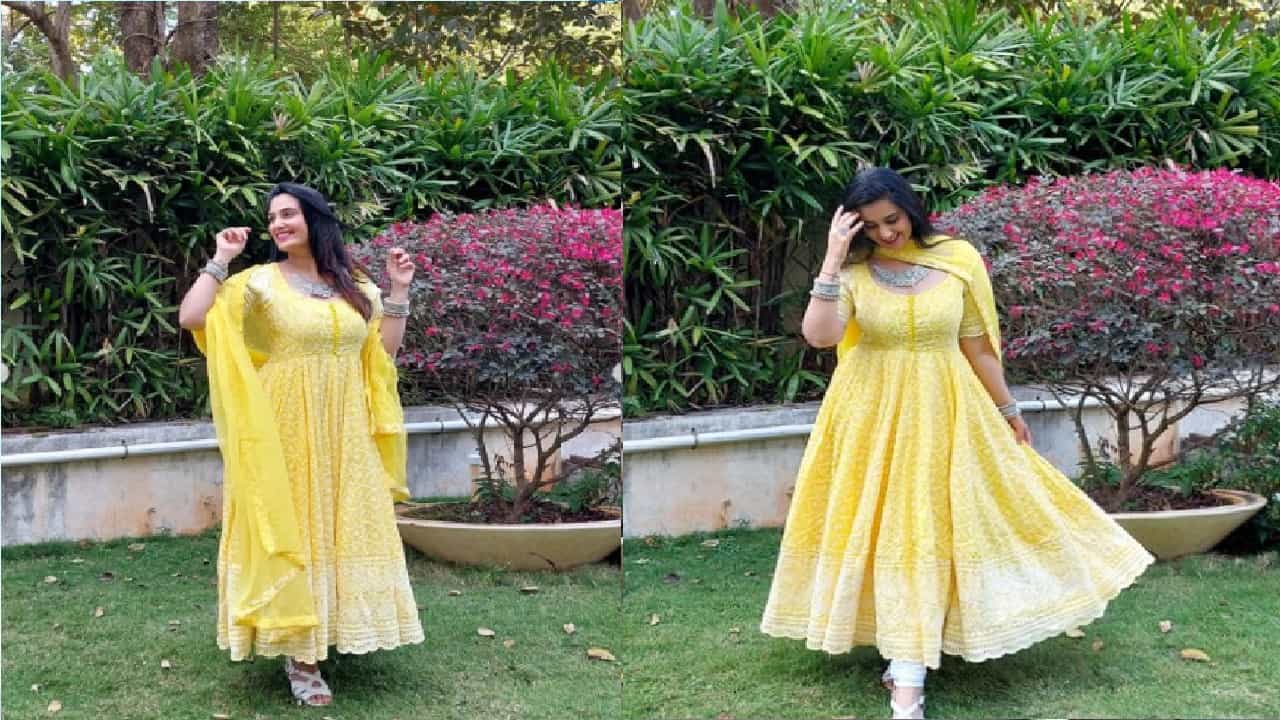 सई लोकुर मराठीतील चर्चेत असणाऱ्या अभिनेत्रींपैकी एक. सई आपल्या इन्स्टाग्रामवर नेहमी फोटो शेअर करत असते. आताही तिने एक फोटो शूट केलं आहे. ते फोटो तिने इन्स्टाग्रामवर शेअर केले आहेत.