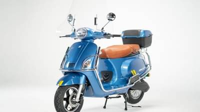 Komaki Venice Electric Scooter बाजारात दाखल, आजपासून डिलीव्हरी सुरु