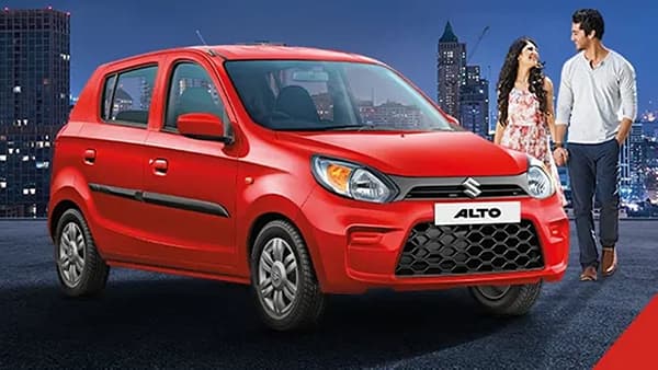 धमाकेदार ऑफर! अवघ्या 2.4 लाखात घरी न्या शानदार Maruti Suzuki Alto