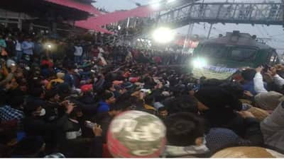 RRB NTPC परीक्षा प्रक्रिया स्थगित, आरआरबीकडून समितीची स्थापना, विद्यार्थ्यांचं आंदोलन थाबंणार?